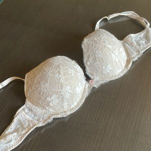 Victoria’s Secret “Dream angels” push-up bra